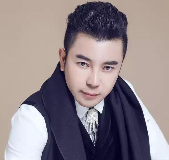 董阳 Dong Yang