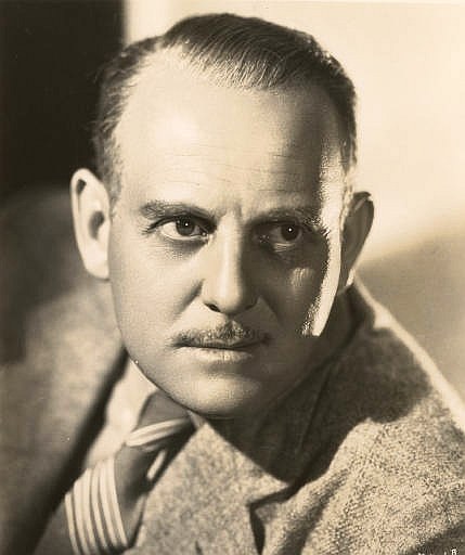 莫洛尼·奥尔森 Moroni Olsen