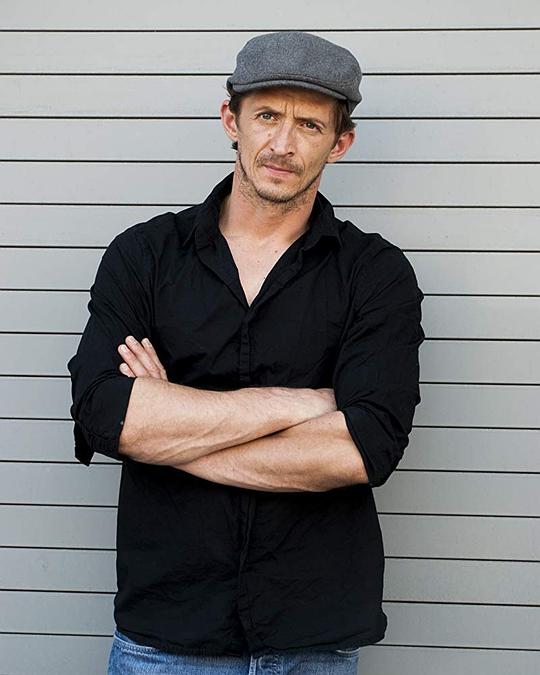 埃夫卡·科瓦拉西尤斯 Efka Kvaraciejus