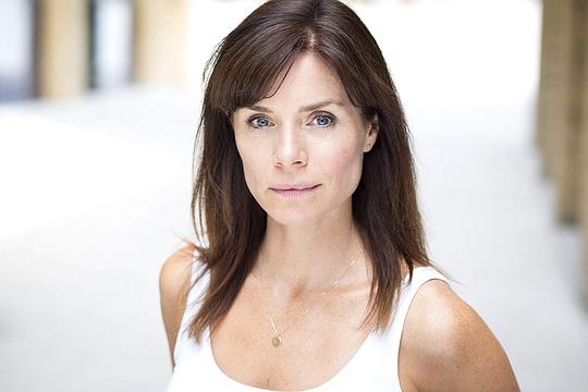 安娜·阿克顿 Anna Acton