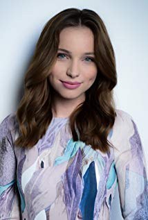 伊夫林·多布斯 Evelin Dobos