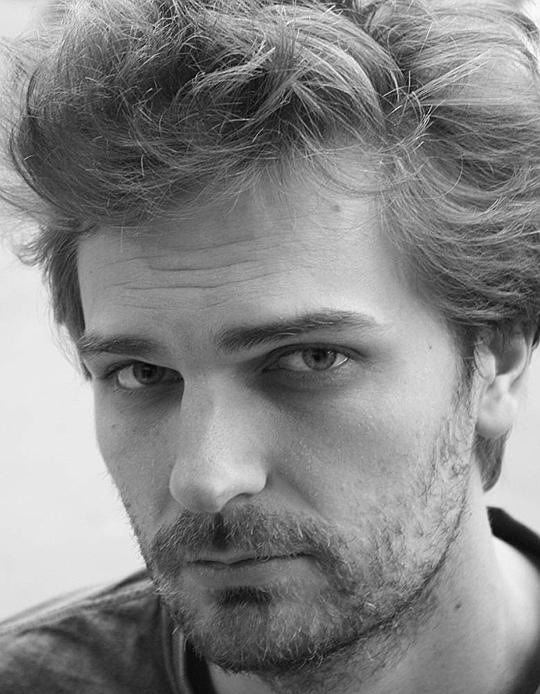 里努斯·德·保利 Linus de Paoli