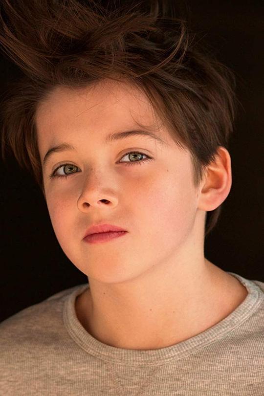 布拉克斯顿·比肯 Braxton Bjerken