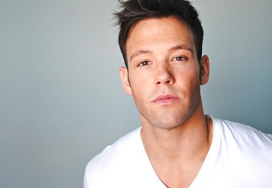 泰勒·弗雷 Taylor Frey