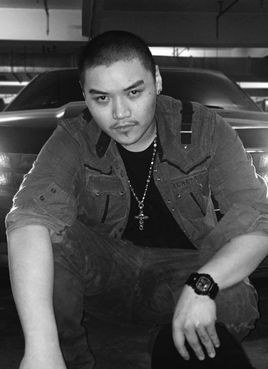 周煜壹 Yuyi Zhou