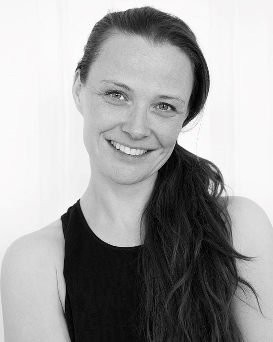 劳菲·埃利亚斯·多蒂尔 Laufey Elíasdóttir