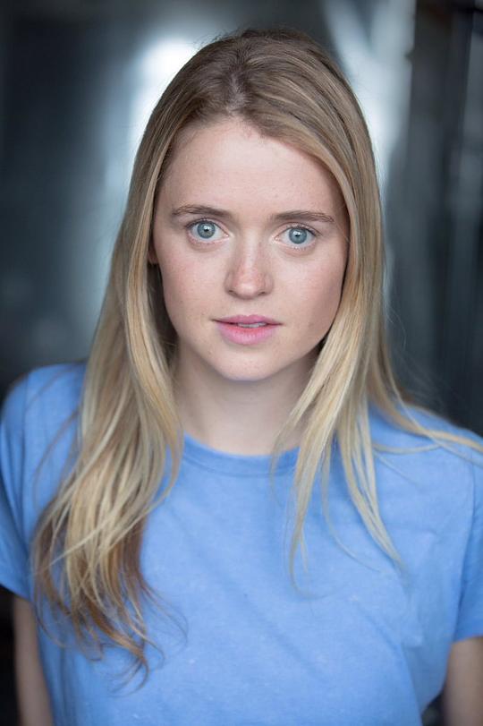 索菲亚·奥克斯纳姆 Sofia Oxenham