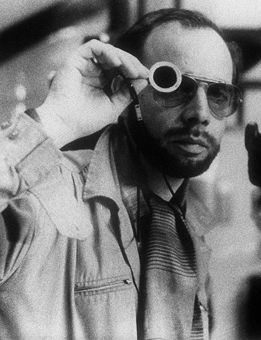 罗伯特·冯·阿克伦 Robert van Ackeren