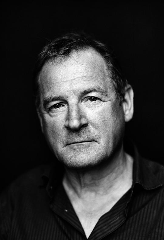 布尔格哈特·克劳斯纳 Burghart Klaußner