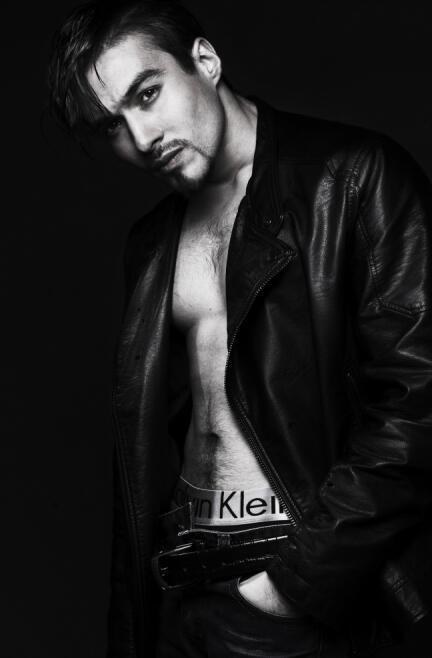 伊利多斯·帕如克 Eldos Faruk