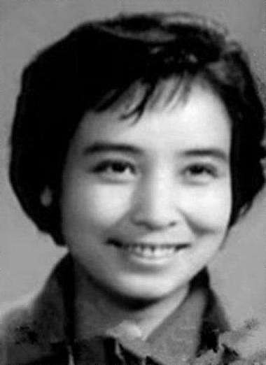 王云霞 Yunxia Wang