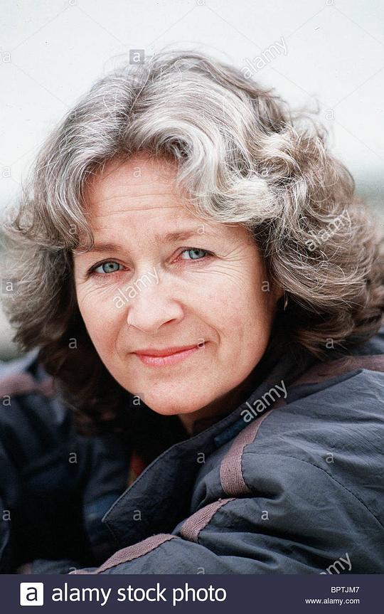 帕特里夏·嘉伍德 Patricia Garwood