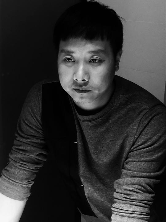 李振伟 Zhenwei Li