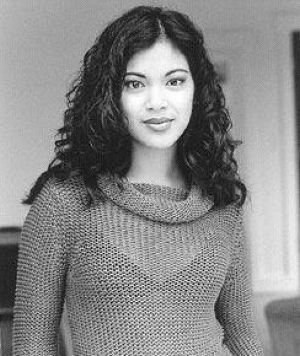 洛埃拉·乔蒂 Lowela Jotie