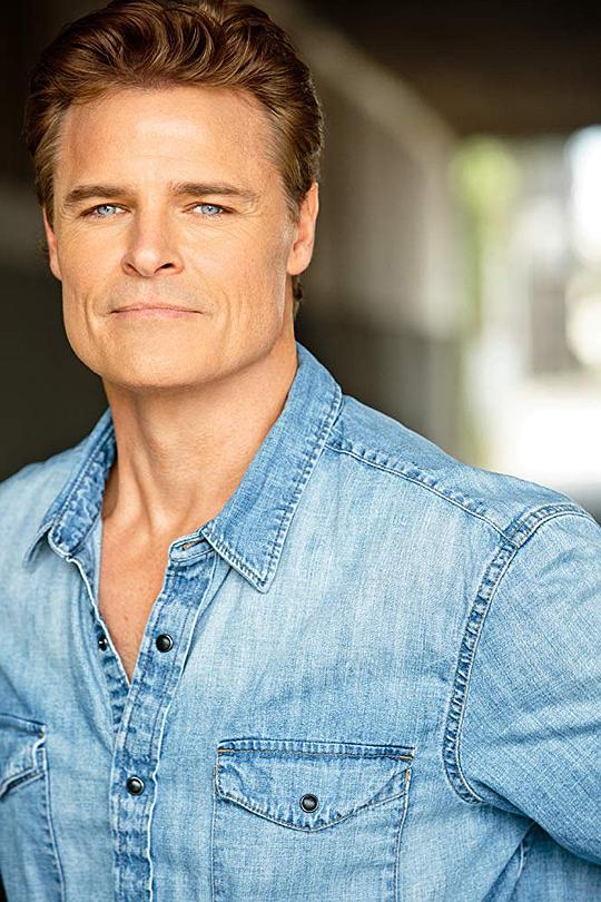 迪兰·尼尔 Dylan Neal