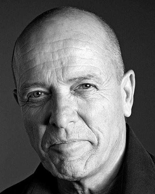 斯蒂文·吉拉维斯 Steven Grives