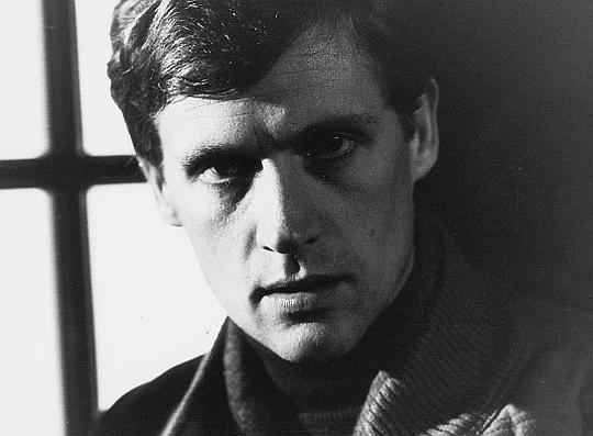 罗伯特·阿佐恩 Robert Atzorn