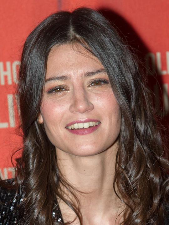 露西·布耶纳 Lucie Boujenah