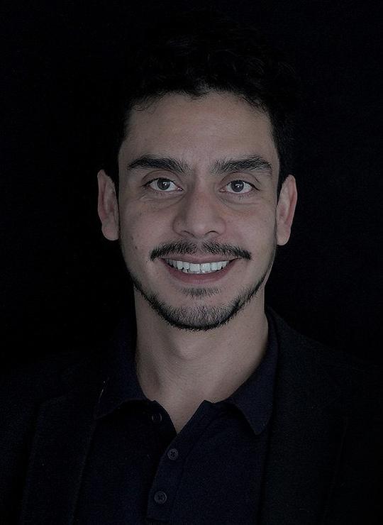 杰罗·布斯塔曼特 Jayro Bustamante