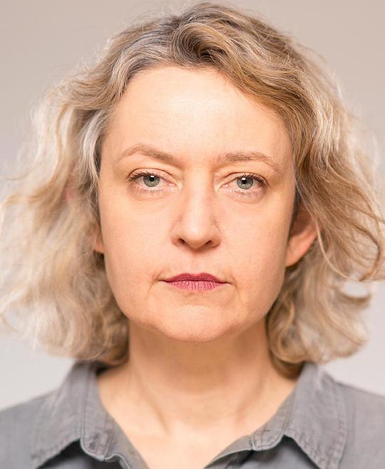 露西·布莱尔斯 Lucy Briers