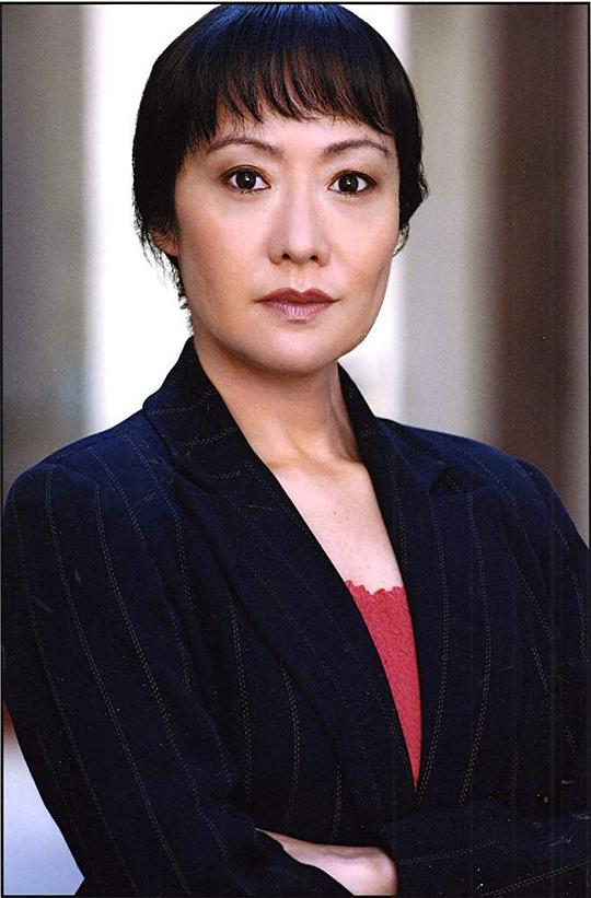 琼·安吉拉	 June Angela