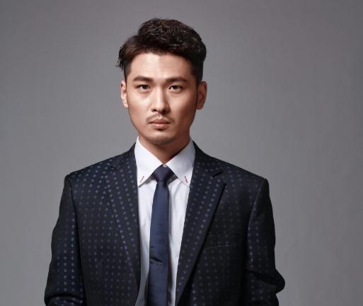 常亮 Liang Chang