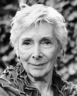 伊芙·皮尔斯 Eve Pearce