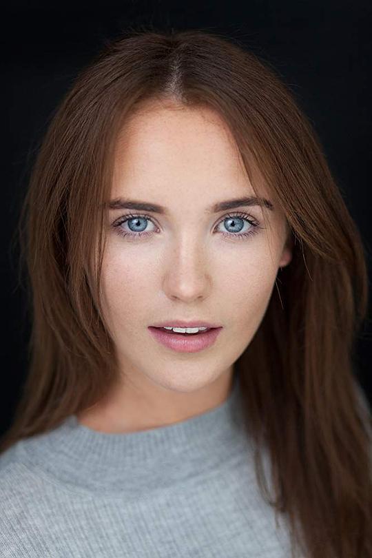 朱莉娅·布朗 Julia Brown