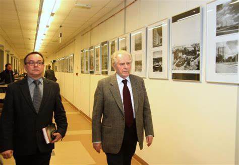 安德烈·塞姆普拉 Andrzej Cempura