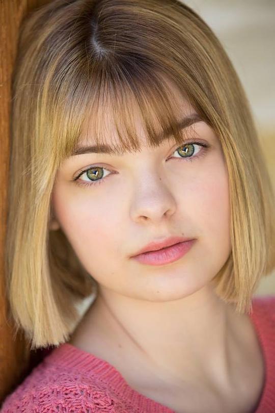 谢尔比·苏丹 Shelby Surdam