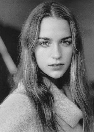 梅兰妮·斯科洛凡诺 Melanie Scrofano