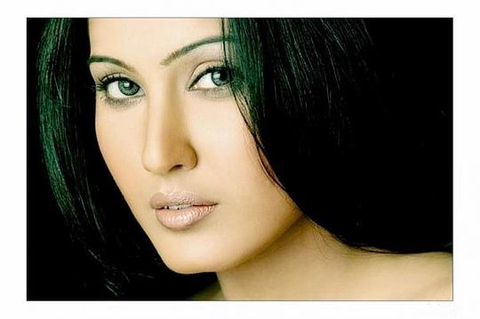 卡姆雅·潘嘉碧 Kamya Punjabi