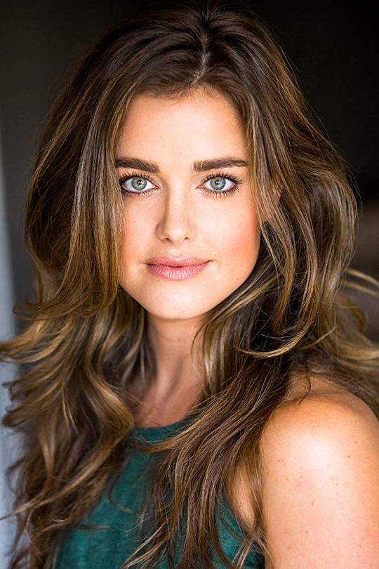 艾什莉·纽布罗丝 Ashley Newbrough