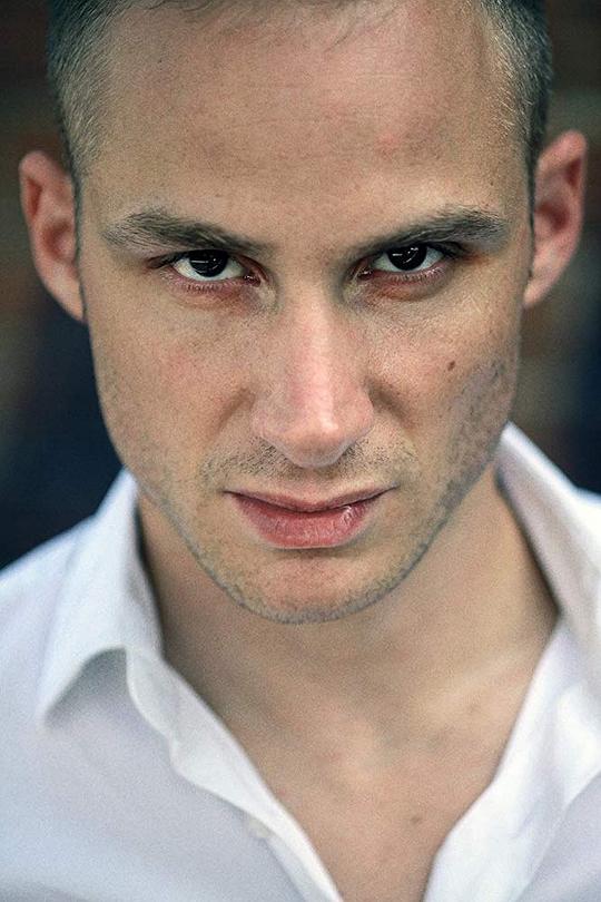 维克多·彭泰科沃 Victor Pontecorvo