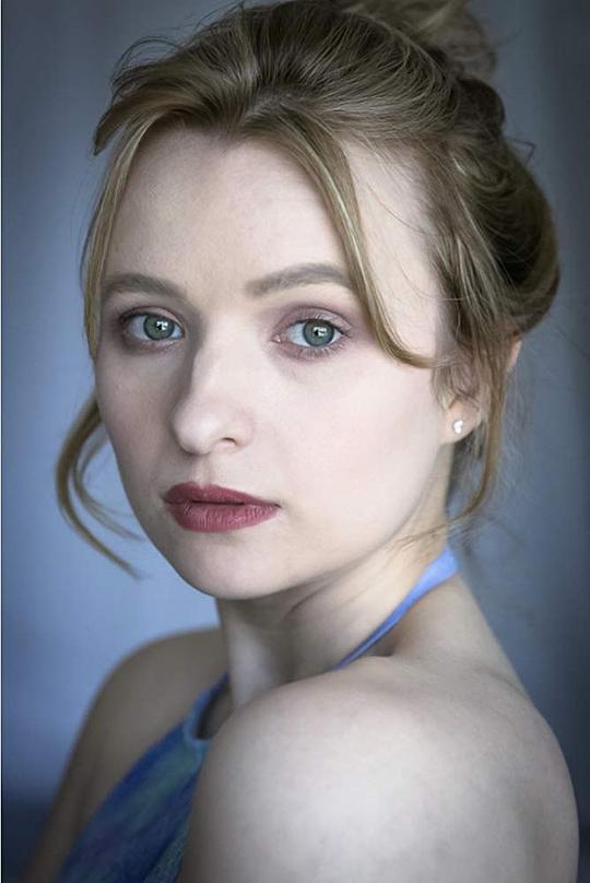 基拉·贝尔 Kiera Bell