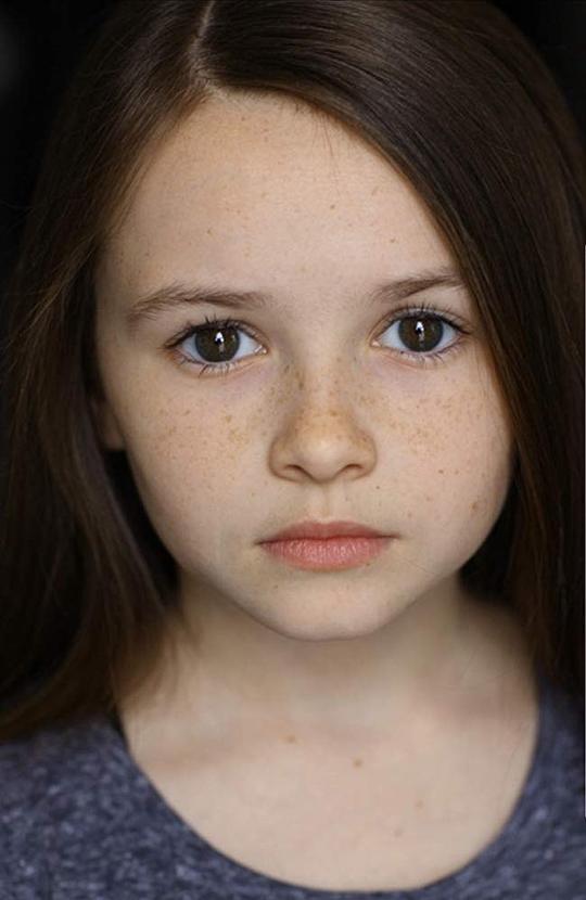 凯莱·弗莱明 Cailey Fleming