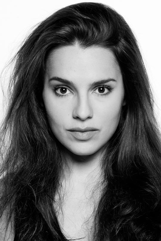 梅利亚·科尔林 Melia Kreiling