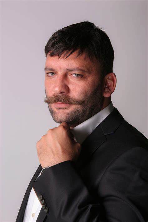 伊斯梅尔·哈基 Ismail Hakki