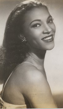 多洛蕾丝·布朗 Dolores Brown