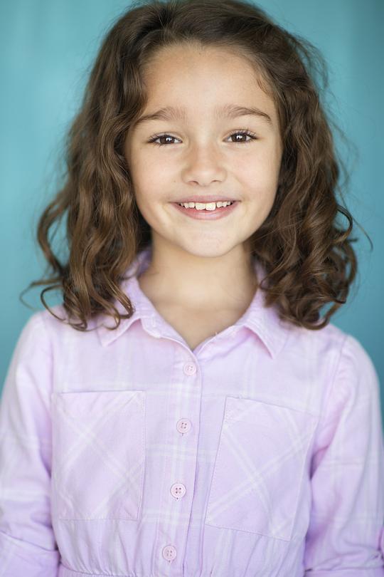 艾娃·卡约菲丽斯 Ava Caryofyllis