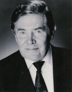 德里克·韦林 Derek Waring