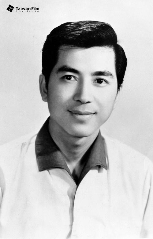 石军 Kuan Shih