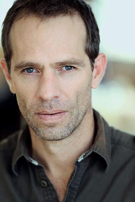 尼尔·桑迪兰兹 Neil Sandilands