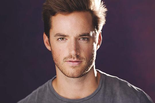 康纳·海尼斯 Connor Hines