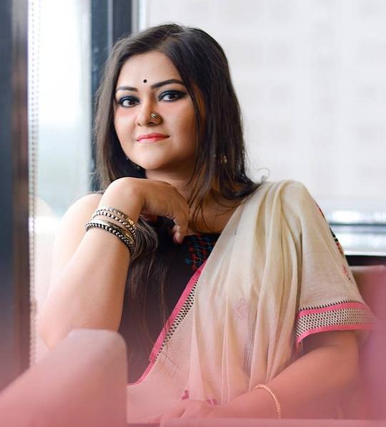 柯妮尼卡·班纳吉 Koneenica Banerjee