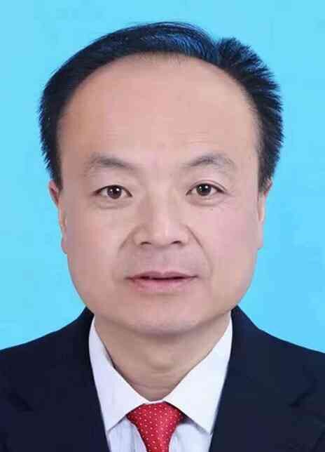 左新郎 Xinlang Zuo