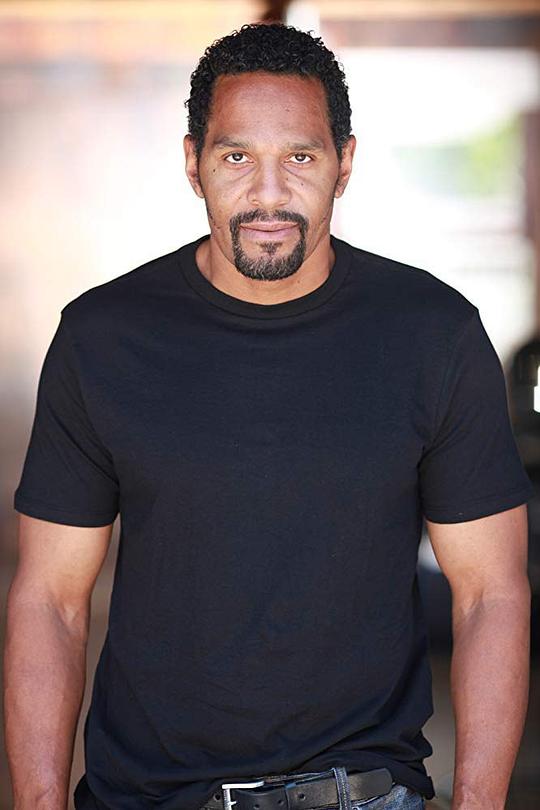 奎因·厄利 Quinn Early