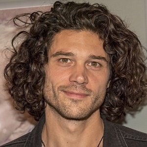 特论特·加内特 Trent Garrett