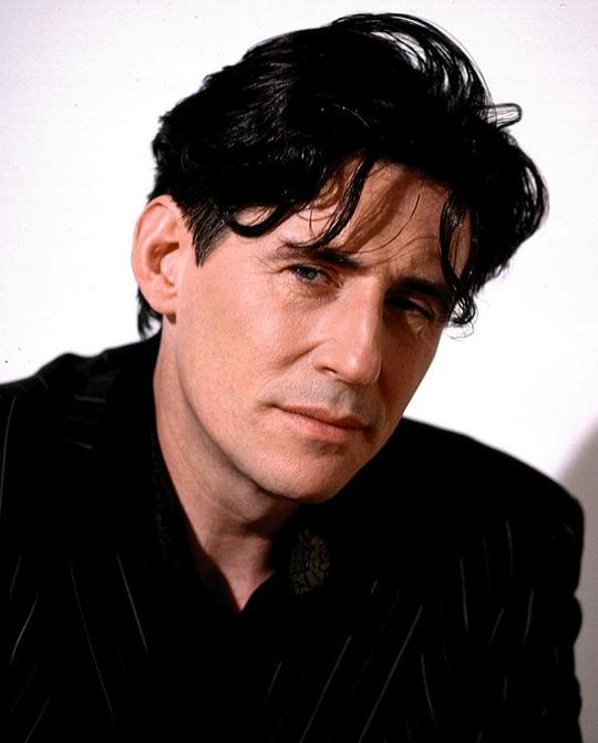 加布里埃尔·伯恩 Gabriel Byrne