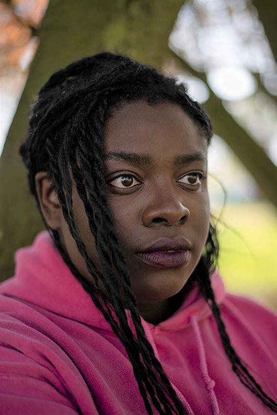 钦尼·埃祖杜 Chinenye Ezeudu